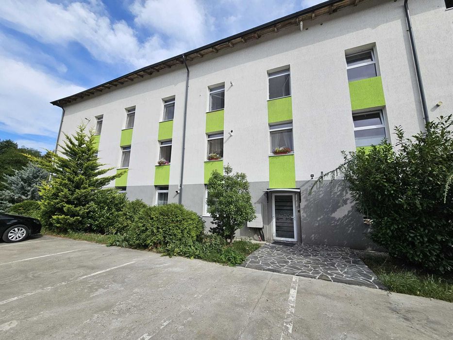 Proprietar, vand apartament 2 camere cu pod depozitare si parcare in Baia Mare (Ferneziu)
