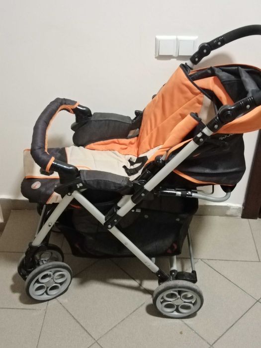 Детская коляска в хорошом состоянии