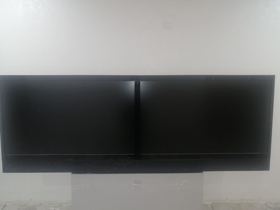 Мониторы для видеоконференции