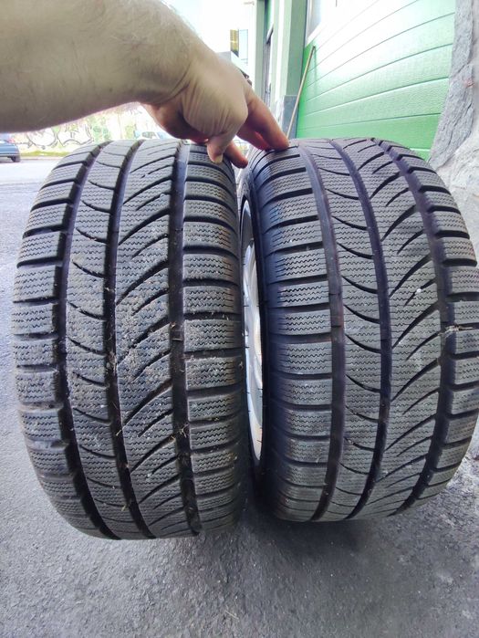 Продавам перфектни зимни гуми 225/45/17