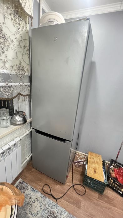 Продам срочно холодильник