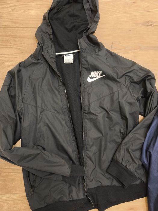 Яке ветровка на Nike