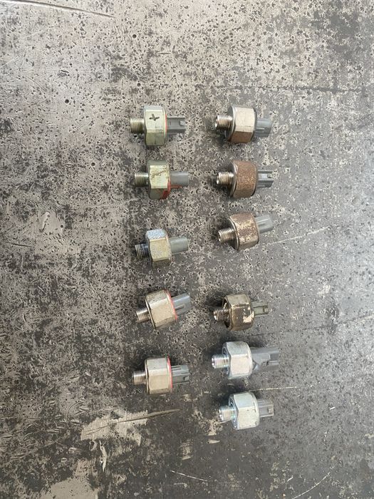 Датчик детонации Toyota Lexus оригинал