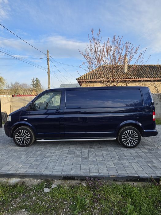 Volkswagen T5 2009 / EXTRA LONG / 2.5 TDI