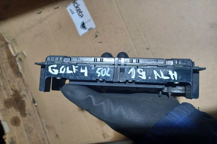 Comanda AC Volkswagen VW Golf a 4-a generatie