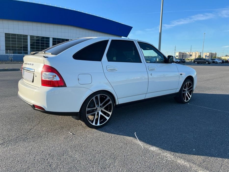 Продам приора 1 2013 года