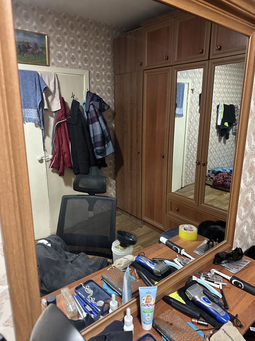 Зеркало антикварное и зеркало настенное