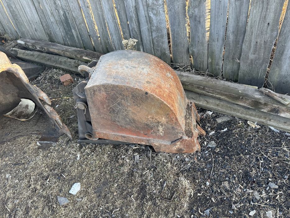 Продам Эксковатор Мтз