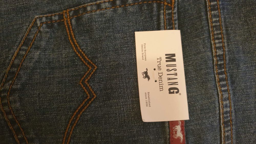 Нови Мустанг Дамски дънки + панталон Tommy Hilfiger