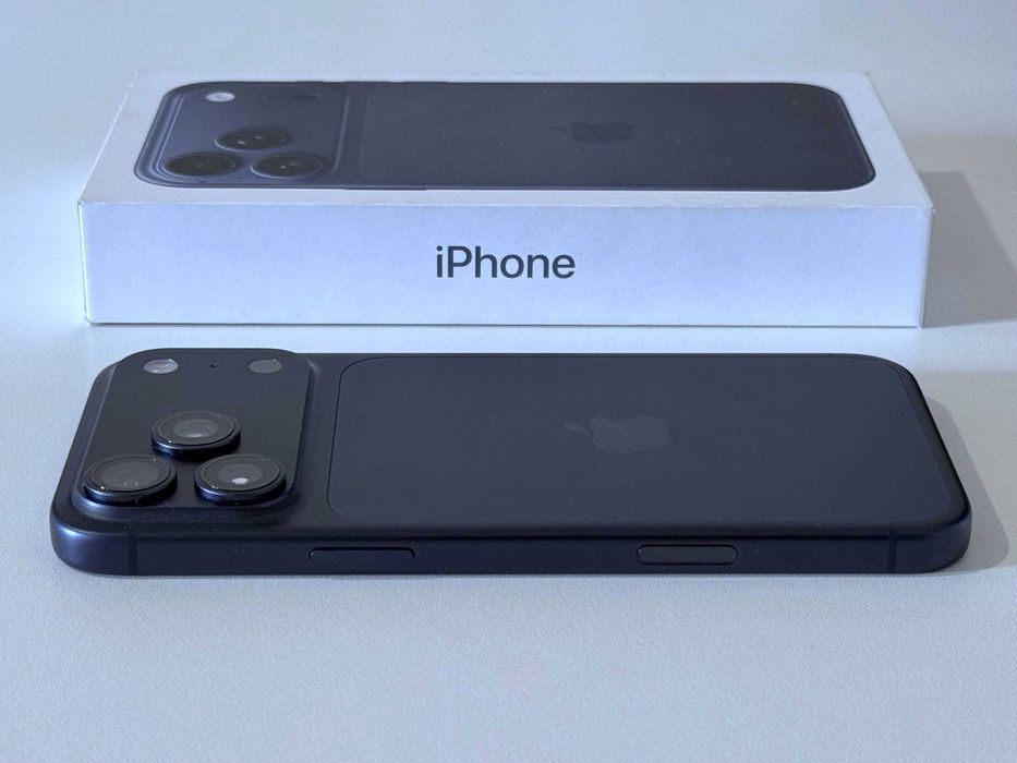 Бартер! 18м.Гаранция! Като НОВ! iPhone 17 Pro Max Deep Blue (Син) 100% Батерия.