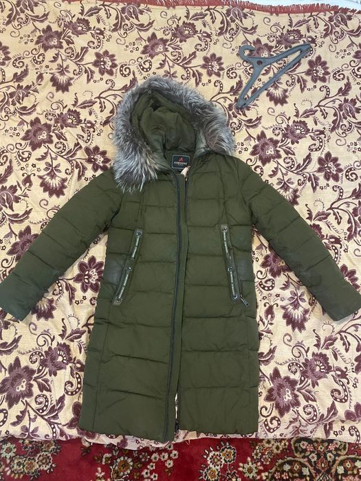 Продам зимние куртки