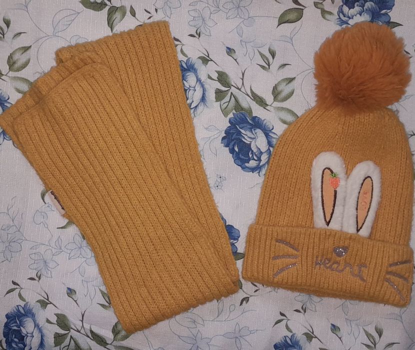 Шапка и шарф вместе 1000 тг