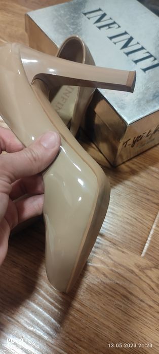 Туфли женские бежевые