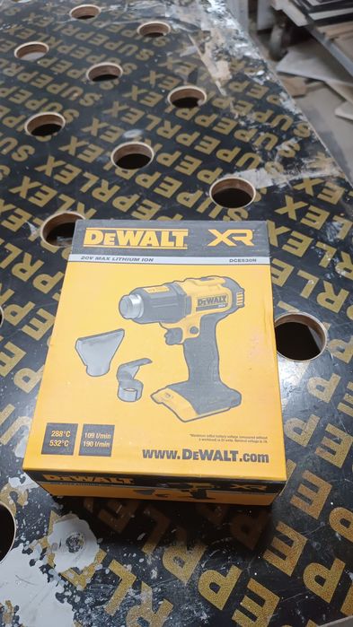 Фен девольт DEWALT