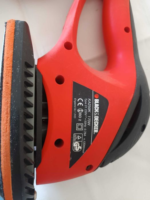 Виброшлайф Black&Decker KA250K 170W75