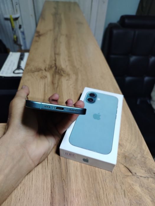 Iphone 16    128Gb.    93%.   620$
