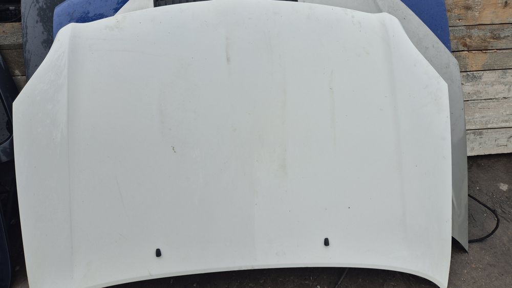 Предни капаци за Тойота Авенсис Т25 2003- 2009г