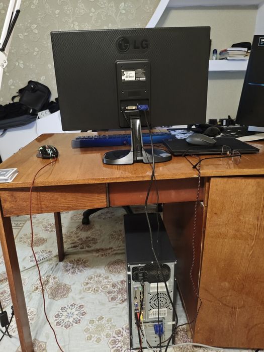 Компьютер б/у 11 лет, в отличном состояний