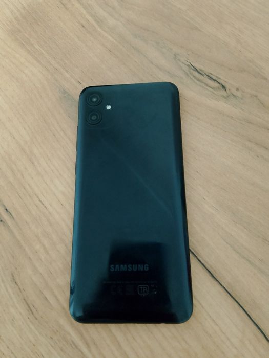 Обменяю 2 рабочих телефона