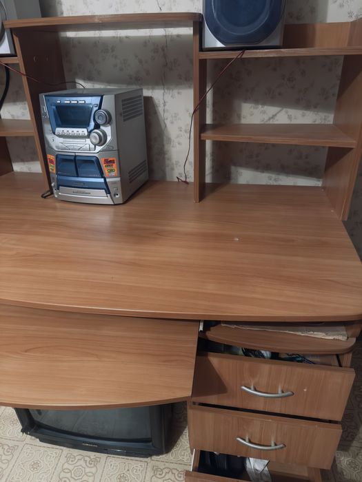 Стол для школьника или студента