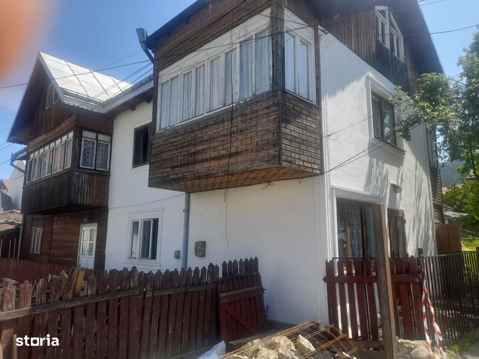 Casă-Vatra Dornei (cca. 75 m de piața agro-alim.) Preț 100.000 euro.