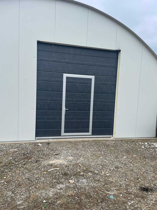 Distribuim la pret bun uusi sectionale/usi garaj-TRANSPORT GRATUIT