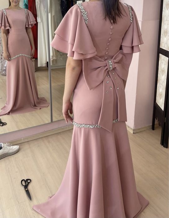 Rochie eleganta roz