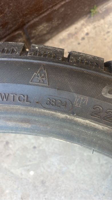 Шина зимняя. R19,