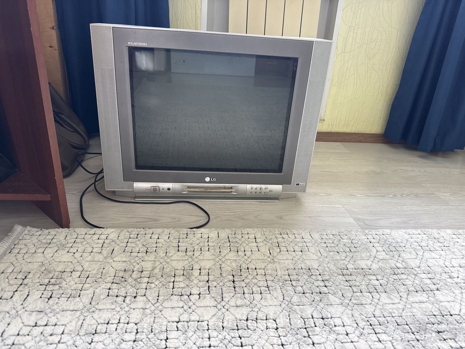 Отдам теливизор