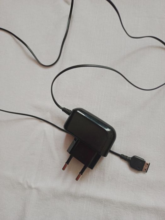 Зарядчик на телефон