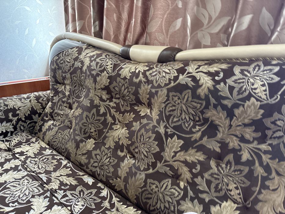 Даром отдам диван и кресло