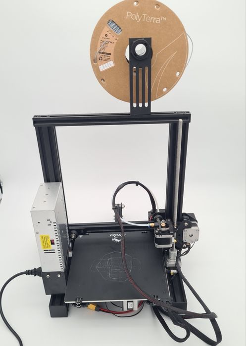 Imprimantă 3D Creality Ender 3 + 1 kg filament PLA – aproape nouă