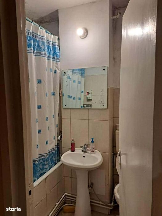 Apartament de vanzare 3 camere , Oituz M15 , parter , 65.900 euro neg.