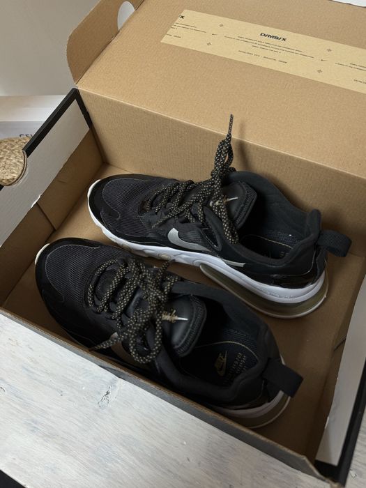 Маратонки / Кецове Nike Air Max 270 React 40,5