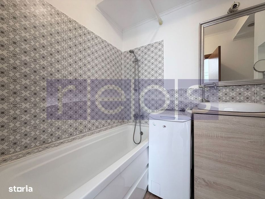 Vanzare 2 Camere | Cosmopolis | Vedere Piscina | Parcare Inclusa |