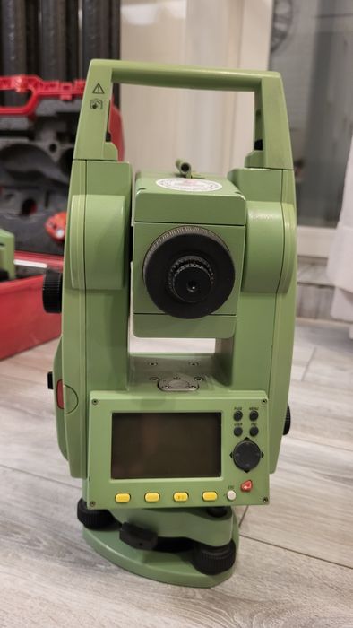 Тахеометр Leica TCR 407 power