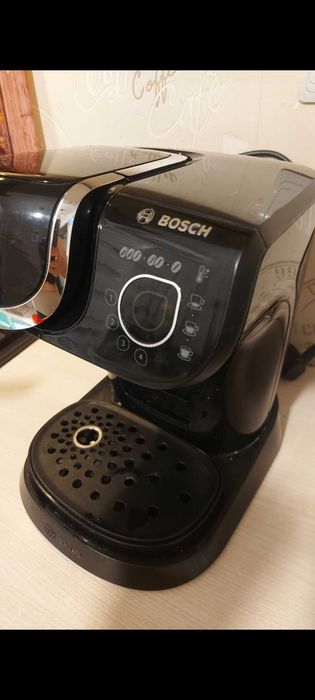 Vand aparat de cafea Bosch și Storcător fructe