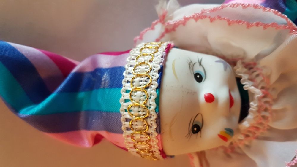 Колекционерски уникални кукли с порцеланови глави и ръце