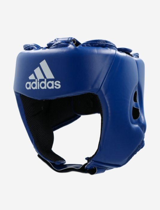 Синий шлем адидас для бокса
