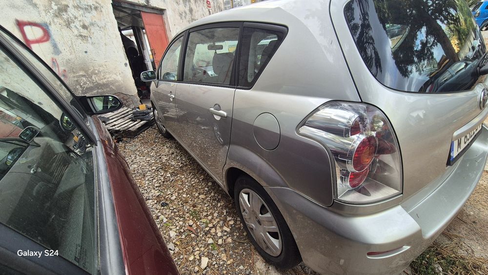 Тойота корола версо 2.2д 136ps 2008г