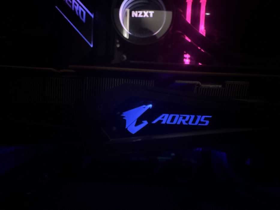 Видеокарта RTX 2080 от гигабайт (аоурус)