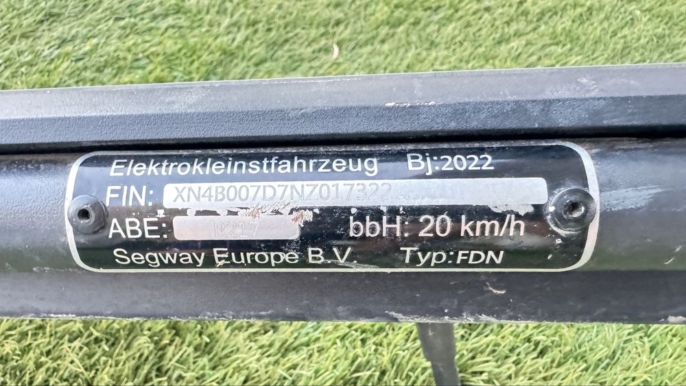 Vand /schimb trotineta Segway-Ninebot KickScooter F40D, din seria F