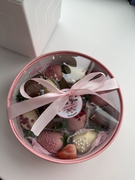 Клубника в шоколаде Астана