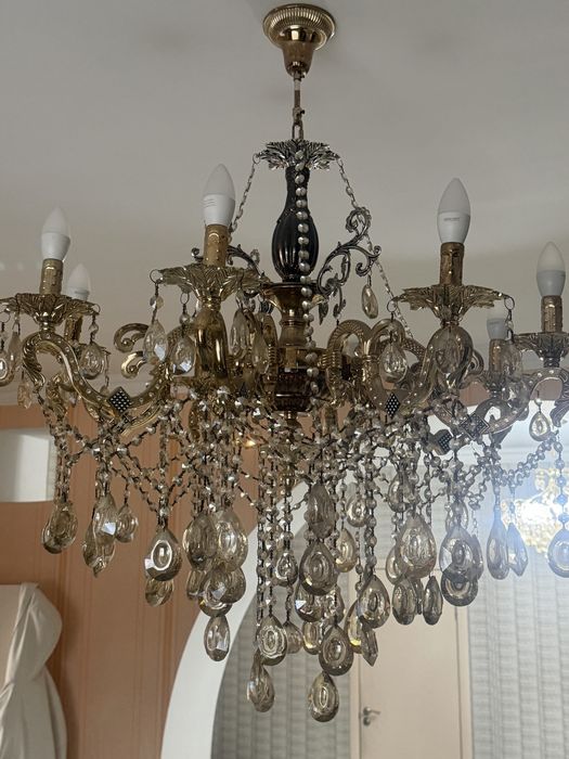 Продам люстры две штуки