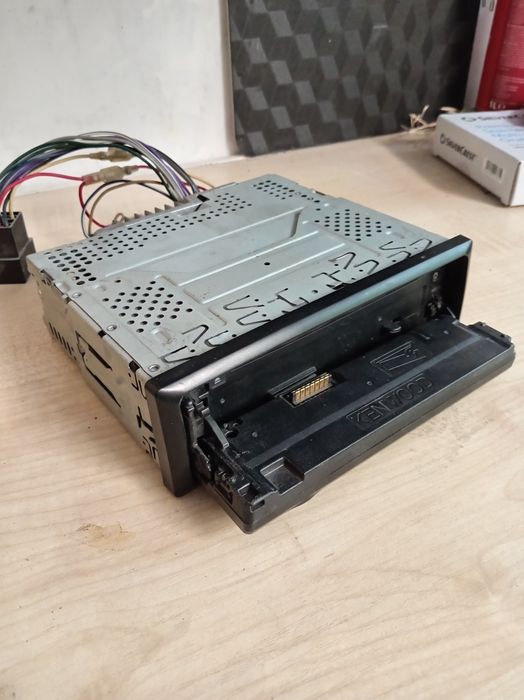 MP3/CD авто плеър KENWOOD 4X45W