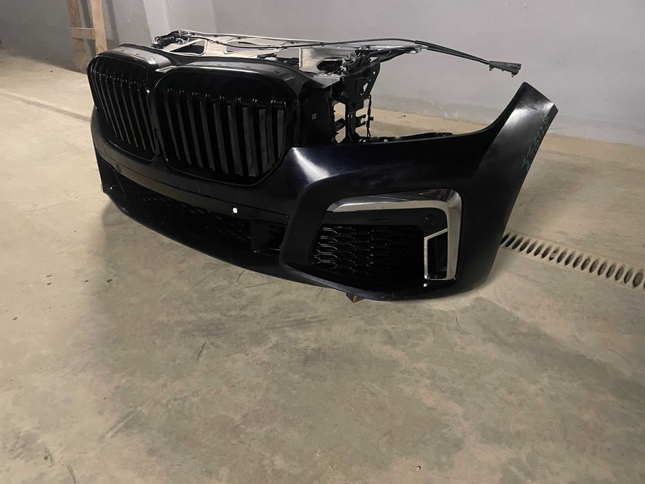 предна броня и преден панел за BMW 7 G11 LCI M SPORT