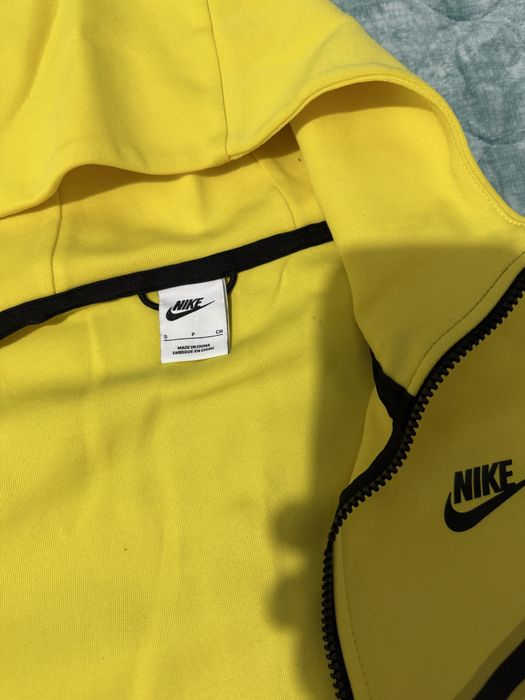 Vand bluza nike tech