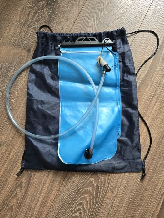 Rezervor apa drumetii 2L