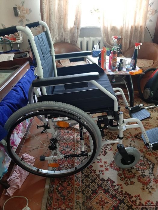 Инвалидная коляска