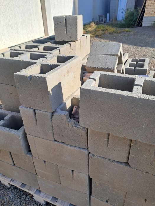 Продам Пескоблок 20 × 40 см.